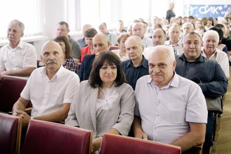 В День Воздушного флота России воронежские коммунисты поздравили трудовой коллектив Филиала ПАО «Ил» - ВАСО