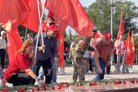 Акция "Красные крылья Победы" в Ульяновске