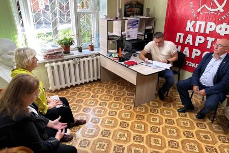 Сенатор Российской Федерации Айрат Гибатдинов посетил ряд социальных и медицинских объектов в Димитровграде и Мелекесском районе Ульяновской области