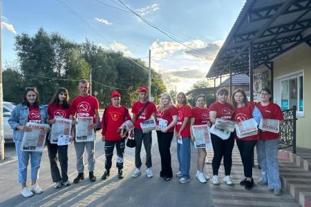 В Ульяновске прошла акция «Красные в городе»