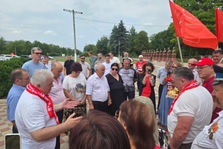 Коммунисты Северной Осетии поддержали патриотический автопробег «Красные крылья Победы»