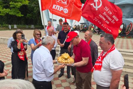 Коммунисты Северной Осетии поддержали патриотический автопробег «Красные крылья Победы»