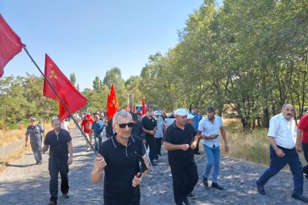 В Гюмри прозвучал голос армянских коммунистов в защиту исторической памяти и российской 102-й военной базы