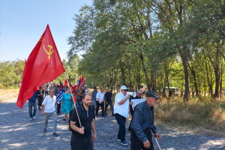В Гюмри прозвучал голос армянских коммунистов в защиту исторической памяти и российской 102-й военной базы