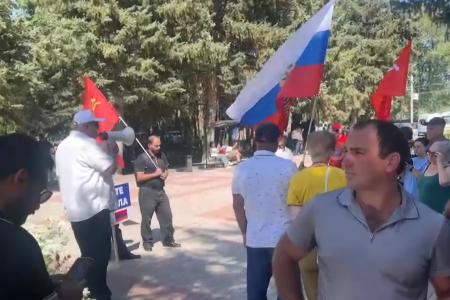 В Гюмри прозвучал голос армянских коммунистов в защиту исторической памяти и российской 102-й военной базы