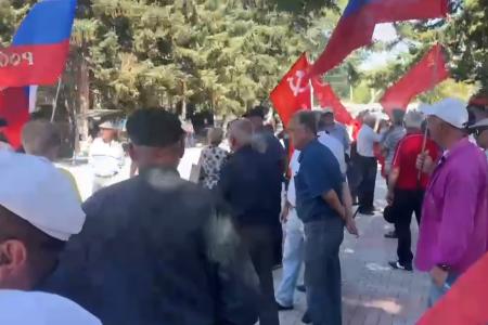 В Гюмри прозвучал голос армянских коммунистов в защиту исторической памяти и российской 102-й военной базы