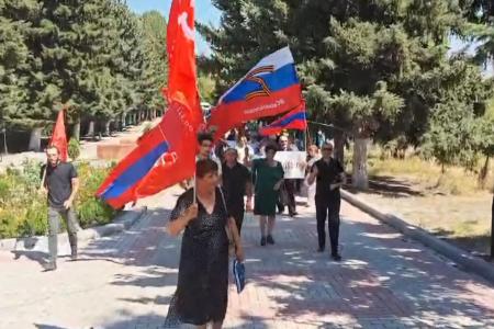 В Гюмри прозвучал голос армянских коммунистов в защиту исторической памяти и российской 102-й военной базы