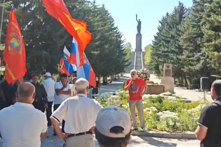 В Гюмри прозвучал голос армянских коммунистов в защиту исторической памяти и российской 102-й военной базы