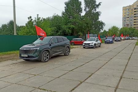 Во Владимире прошел автопробег «Красные крылья Победы»