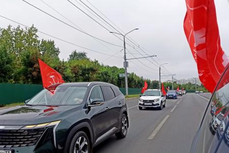 Во Владимире прошел автопробег «Красные крылья Победы»