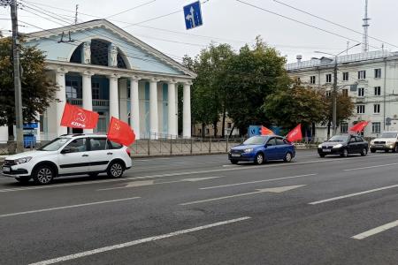 Во Владимире прошел автопробег «Красные крылья Победы»