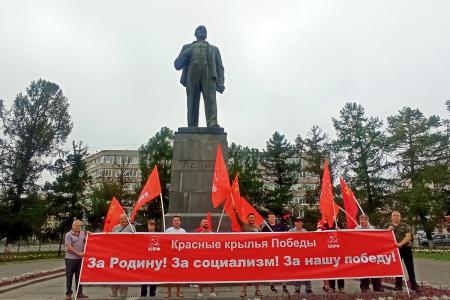 Во Владимире прошел автопробег «Красные крылья Победы»