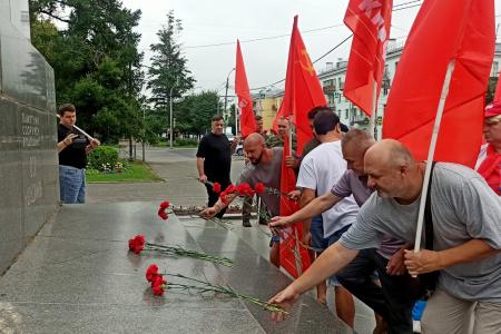 Во Владимире прошел автопробег «Красные крылья Победы»