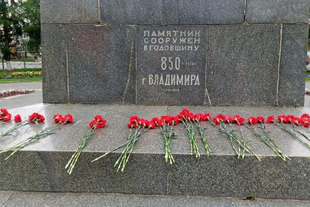 Во Владимире прошел автопробег «Красные крылья Победы»