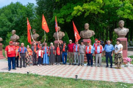 Коммунисты Кабардино-Балкарии приняли эстафету патриотического автопробега КПРФ «Красные крылья Победы»