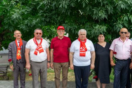 Коммунисты Кабардино-Балкарии приняли эстафету патриотического автопробега КПРФ «Красные крылья Победы»