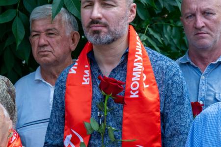 Коммунисты Кабардино-Балкарии приняли эстафету патриотического автопробега КПРФ «Красные крылья Победы»