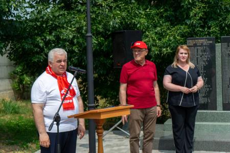 Коммунисты Кабардино-Балкарии приняли эстафету патриотического автопробега КПРФ «Красные крылья Победы»