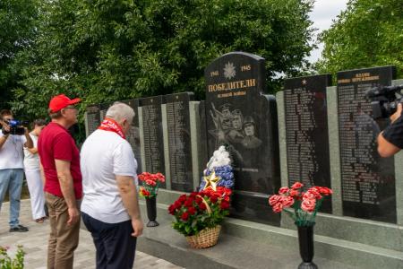Коммунисты Кабардино-Балкарии приняли эстафету патриотического автопробега КПРФ «Красные крылья Победы»