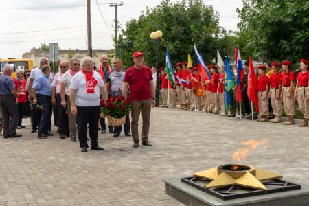 Коммунисты Кабардино-Балкарии приняли эстафету патриотического автопробега КПРФ «Красные крылья Победы»