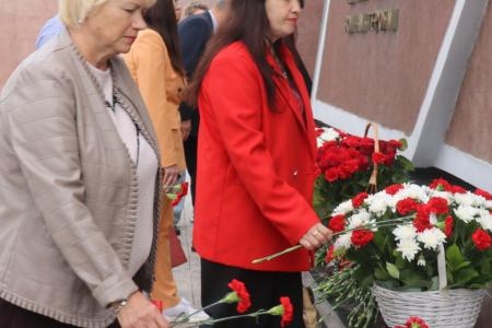 Рязанские депутаты-коммунисты почтили память павших в Курской битве