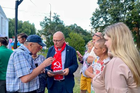 КПРФ против антинародного повышения тарифов: в Димитровграде прошла встреча с жителями