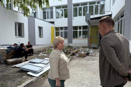 Сенатор Айрат Гибатдинов продолжает контроль за ремонтом школ в Ульяновской области