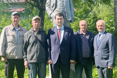 Олег Лебедев провёл встречу с жителями Вологды и приемы избирателей в Кирилловском и Вашкинском районах Вологодской области
