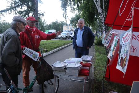 В Омске продолжается акция «красная палатка»