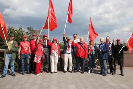 «Красные крылья Победы» на улицах Москвы