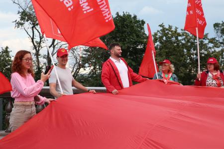 «Красные крылья Победы» на улицах Москвы