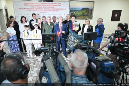 Геннадий Зюганов в Медовый Спас посетил военный госпиталь
