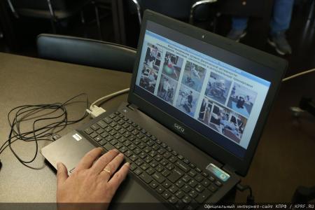 Геннадий Зюганов в Медовый Спас посетил военный госпиталь