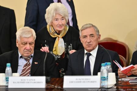 Состоялся круглый стол, посвященный годовщине событий августа 1991 года
