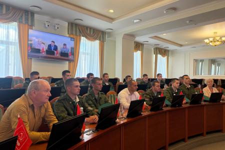 Нижегородские депутаты КПРФ провели встречу с представителями пограничной службы в стенах ЗакСобрания