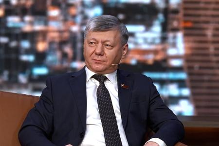 Дмитрий Новиков оценил перипетии мировой политики в эфире сетевого ток-шоу «Центральный канал»