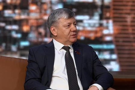 Дмитрий Новиков оценил перипетии мировой политики в эфире сетевого ток-шоу «Центральный канал»