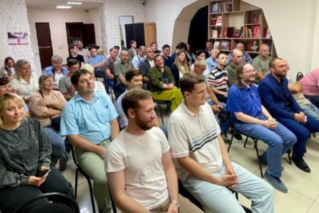 В Саратовском горкоме КПРФ прошло совещание, посвященное подготовке к избирательной кампании 2025-2026 годов