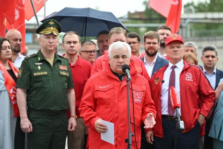 142-й гуманитарный Конвой КПРФ отправлен на передовую!