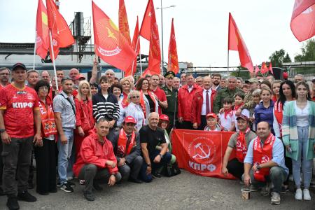 142-й гуманитарный Конвой КПРФ отправлен на передовую!