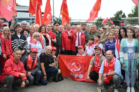 142-й гуманитарный Конвой КПРФ отправлен на передовую!