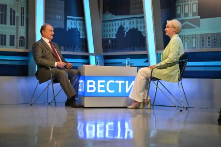 Г.А. Зюганов возложил цветы к памятнику В.И. Ленину в Орле