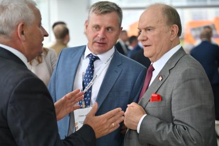 Г.А. Зюганов принял участие в открытии мультибрендового центра компании Terra Group