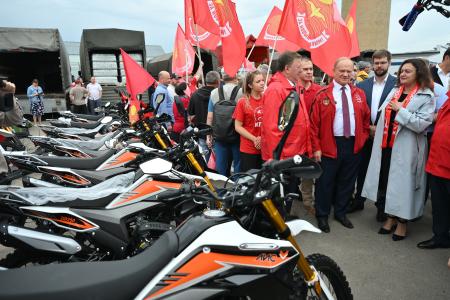 142-й гуманитарный Конвой КПРФ отправлен на передовую!