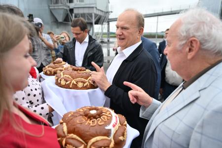 Г.А. Зюганов посетил центр селекции и семеноводства “Бетагран Семена”