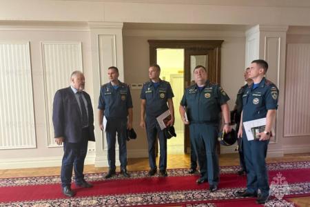 За профессионализм и верность долгу: Сергей Обухов отметил заслуги сотрудников службы пожаротушения Москвы