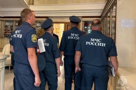 За профессионализм и верность долгу: Сергей Обухов отметил заслуги сотрудников службы пожаротушения Москвы