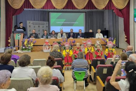 Руководитель фракции КПРФ в Мособлдуме Александр Наумов поздравил коллектив Федерального научного центра овощеводства с юбилеем