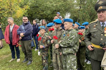 В Омске открыли памятник Феликсу Дзержинскому