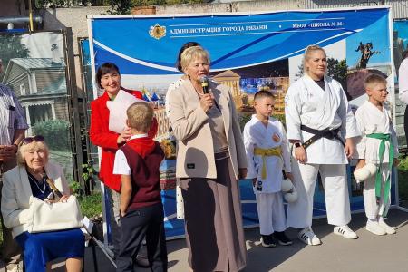 Рязанские коммунисты посетили школы в День знаний